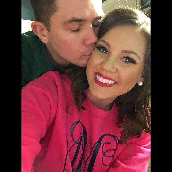 Meet your Posher, Makayla - Picture 1 of 1